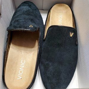 Vionic Carnegie suede slide